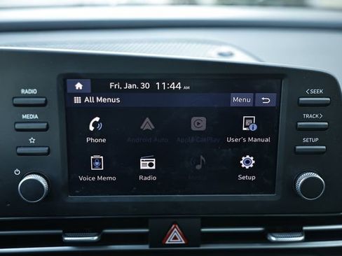 Used 2023 Hyundai Elantra SE image 32