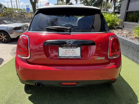 Used 2019 MINI Cooper 2-Door Hardtop FWD image 5