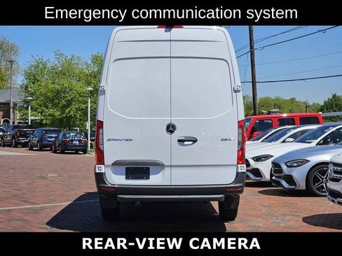 Used 2024 Mercedes-Benz Sprinter 2500 image 5