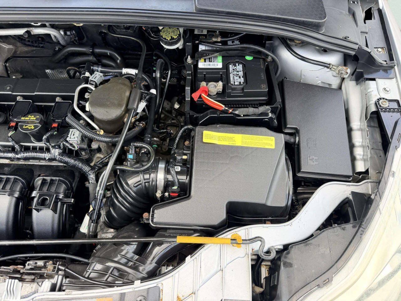 Used 2014 Ford Focus SE FWD image 13