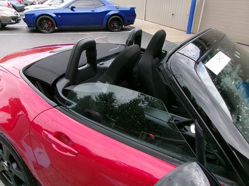 Used 2016 MAZDA MX-5 Miata Sport image 8