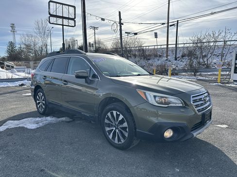 Used 2015 Subaru Outback 2.5i Limited image 3