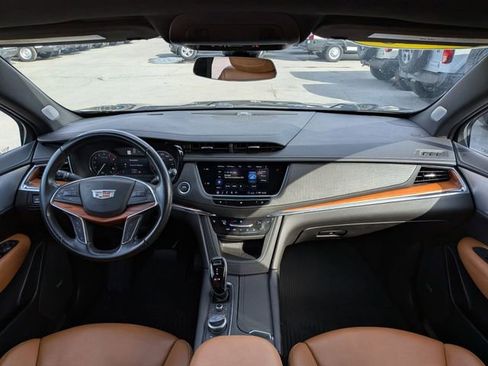 Used 2020 Cadillac XT5 Premium Luxury AWD/4WD image 17