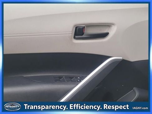 Used 2024 Toyota Corolla Cross L image 9