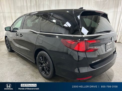 Used 2023 Honda Odyssey Sport image 6