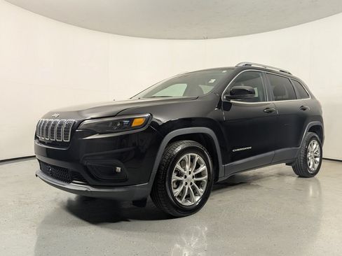 Used 2021 Jeep Cherokee Latitude Lux w/ Comfort/Convenience Group FWD image 3