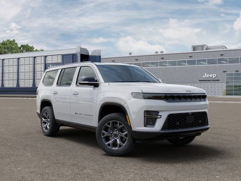 New 2026 Jeep Grand Wagoneer Limited w/ Premium Group II image 5