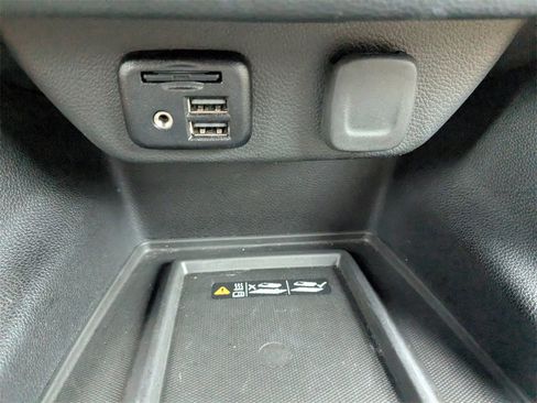 Certified 2023 Chevrolet Traverse Premier w/ LPO, Floor Liner Package image 18