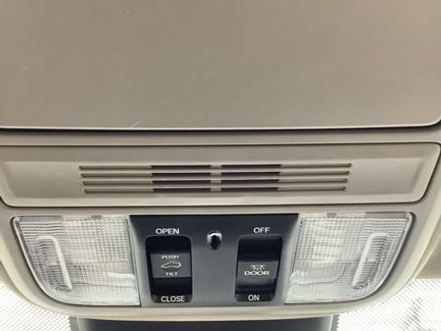 Used 2021 Honda Odyssey EX-L image 29