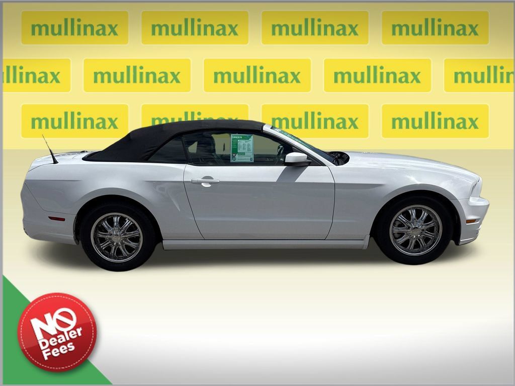 Used 2014 Ford Mustang Premium RWD image 2