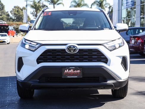 Used 2024 Toyota RAV4 XLE image 4