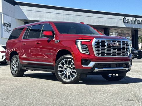 Used 2026 GMC Yukon XL Denali image 2