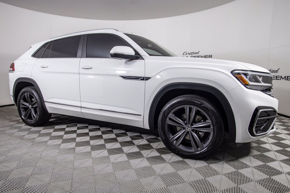Used 2021 Volkswagen Atlas Cross Sport SE w/ V6 Towing Package FWD image 2