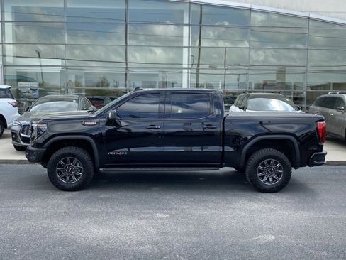 Used 2024 GMC Sierra 1500 AT4X image 2