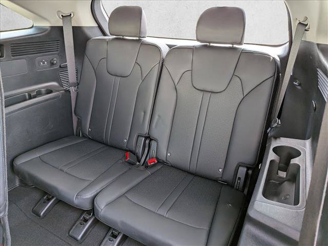 Used 2022 Kia Sorento SX w/ Panoramic Sunroof Package AWD/4WD image 19