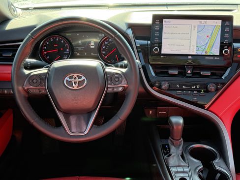 Used 2021 Toyota Camry XSE image 14