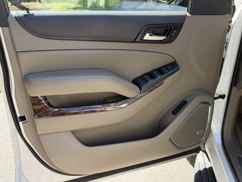 Used 2018 GMC Yukon SLT w/ Premium Edition RWD image 5