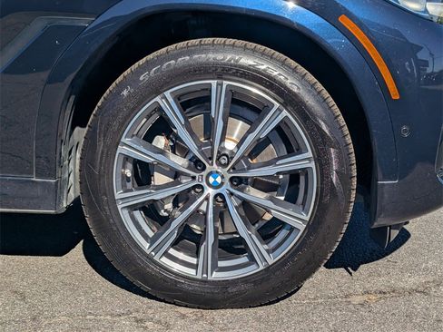 Used 2022 BMW X6 xDrive40i w/ M Sport Package image 32