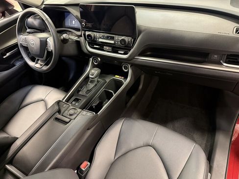 Used 2026 Toyota Grand Highlander AWD Hybrid image 2