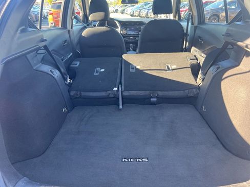 Used 2022 Nissan Kicks SV image 46