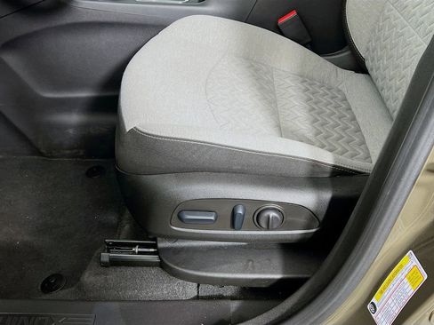 Used 2023 Chevrolet Equinox LT w/ Driver Convenience Package AWD/4WD image 18