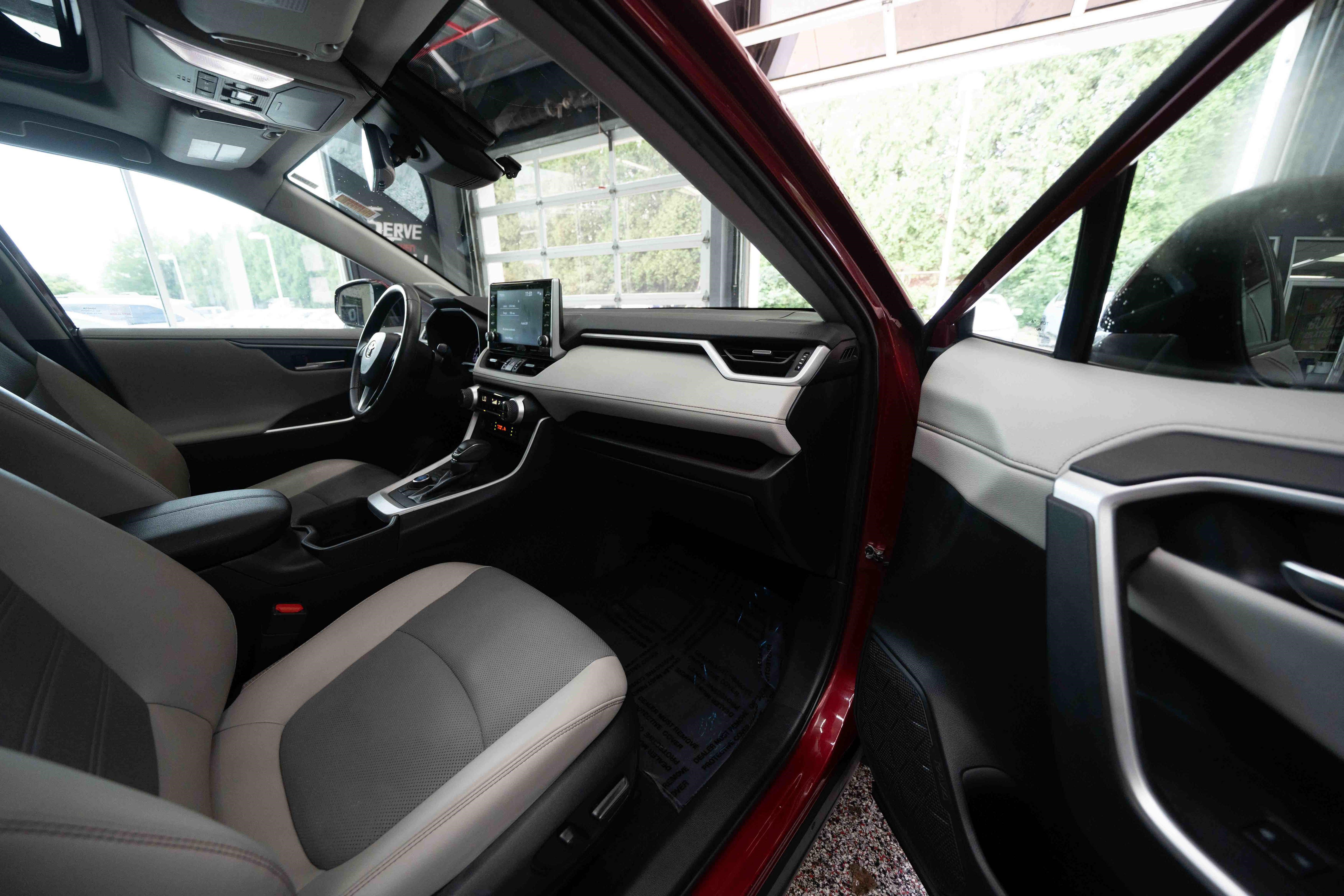 Used 2022 Toyota RAV4 Limited w/ Limited Grade Weather Package AWD/4WD image 26
