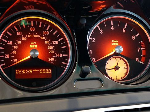 Used 2001 BMW Z8 RWD image 36