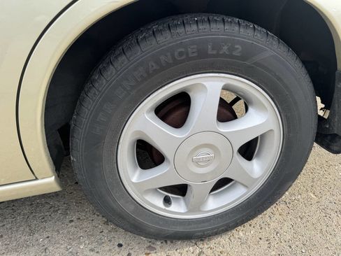 Used 1998 Nissan Altima GLE image 15