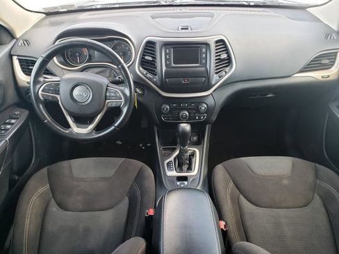 Used 2016 Jeep Cherokee Latitude image 16