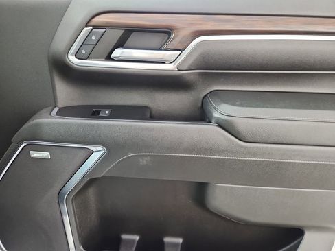 Used 2024 GMC Sierra 2500 SLT w/ SLT Convenience Package image 15