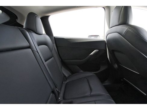 Used 2022 Tesla Model Y Performance AWD/4WD image 13
