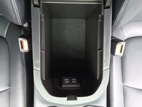 Used 2023 Toyota RAV4 XLE Premium AWD/4WD image 27