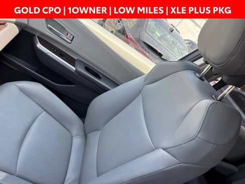 Used 2023 Toyota Sienna XLE w/ XLE Plus Package FWD image 17