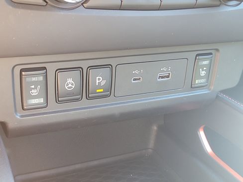 Used 2024 Nissan Frontier Pro-X w/ Pro Convenience Package RWD image 28