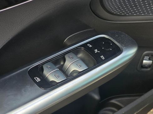New 2026 Mercedes-Benz C 300 4MATIC Sedan image 34