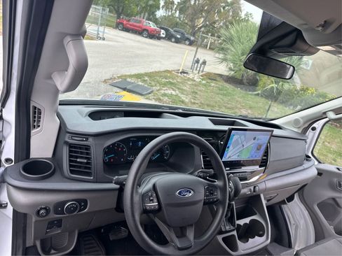 Used 2025 Ford Transit 350 XLT RWD image 19