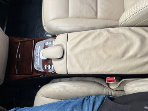 Used 2011 Mercedes-Benz S 550 4MATIC image 33