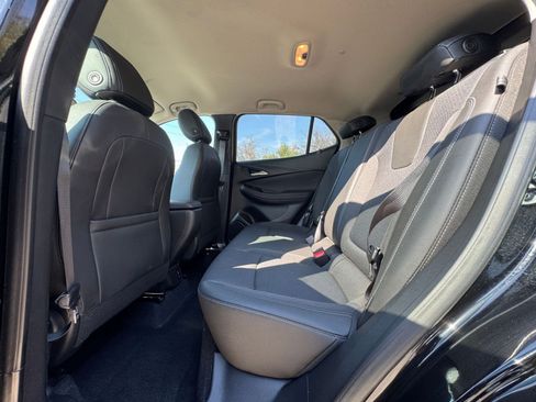 Used 2025 Buick Encore GX Preferred image 22