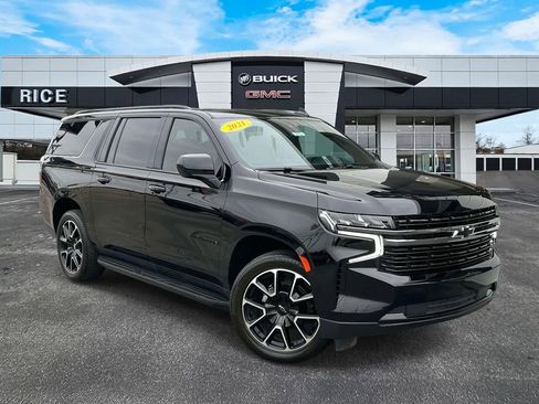 Used 2021 Chevrolet Suburban RST image 1
