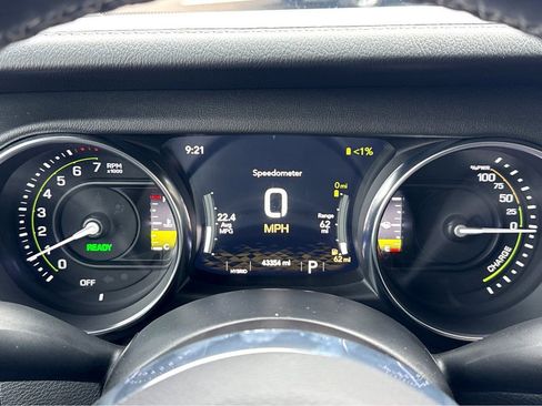 Used 2021 Jeep Wrangler Unlimited Sahara w/ Cold Weather Group image 18