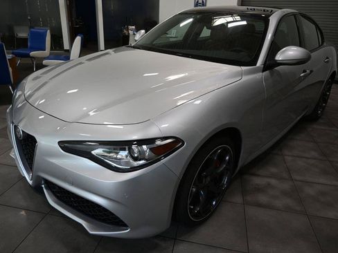 Used 2018 Alfa Romeo Giulia Ti Sport w/ Quick Order Package 22S Sport AWD/4WD image 1