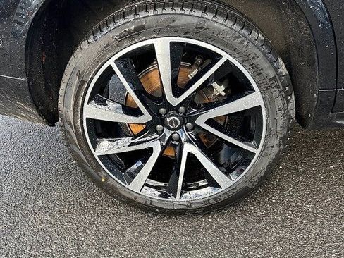 Certified 2023 Volvo XC90 B6 Plus w/ Protection Package Premier image 21