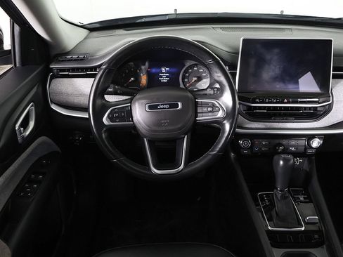 Used 2022 Jeep Compass Latitude AWD/4WD image 34