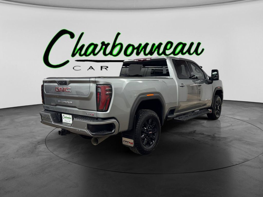 Used 2024 GMC Sierra 2500 AT4 AWD/4WD image 5