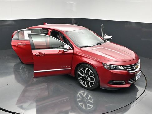 Used 2015 Chevrolet Impala LTZ FWD image 36