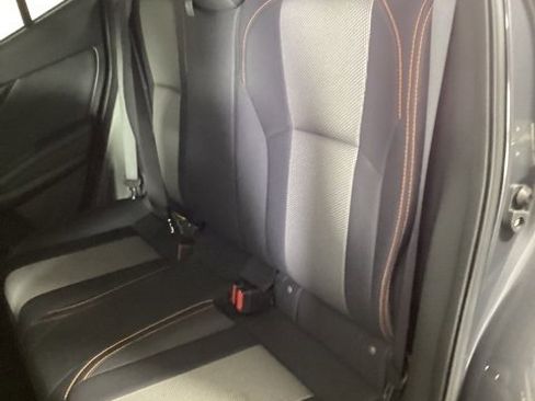 Used 2021 Subaru Crosstrek 2.0i Premium w/ Moonroof Package image 11