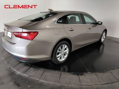 Used 2023 Chevrolet Malibu LT w/ Driver Confidence Package image 5