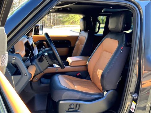 Used 2021 Land Rover Defender 90 X image 8