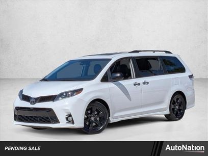 Used 2020 Toyota Sienna SE Premium