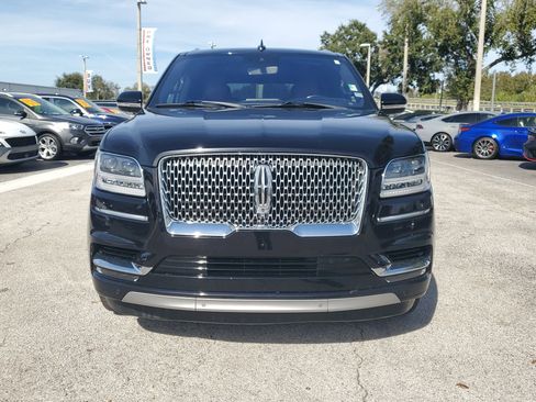 Used 2019 Lincoln Navigator Reserve image 2